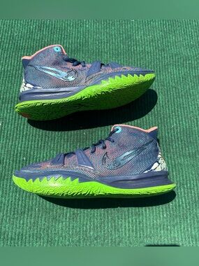 Nike Kyrie 7 'Midnight Navy' Men’s Size 10 
MISSING RIGHT INSOLE